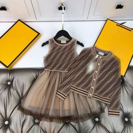 F Kız Elbise Kazak Seti Tasarımcı Kızlar Kids Hırka Örgü Ceket Kış Palto Kazaklar Uzun Kollu Çocuklar O 48
