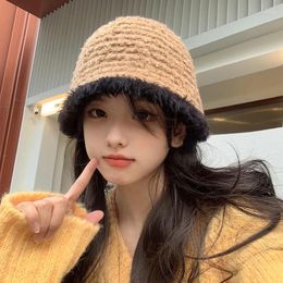 Berets 2024 Plush Bucket Hats Women Autumn And Winter Korean Shows Face Small Fashionable Warm Versatile Knitted Basin Caps