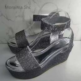 Sandalen Sier 7288 Strasskeile für Frauen rund Open Toe Summer Platform Crystal Hochzeitsschuhe komfortable Büro Frauen von Frauen