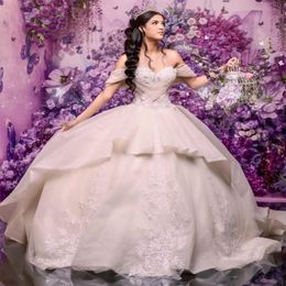 Ivory Shiny Sweetheart Quinceanera Dresses for Sweet 15 Year Sexy Off the Shoulder Puffy Ball Gown Lace Appliques Princess Gowns