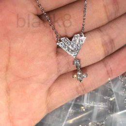 Strands, Strings Designer V-shaped full diamond collarbone chain, simple and elegant, light luxury pendant, collarbone chain, female necklace Y7OR