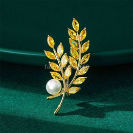 New Luxury Wheat Brooch for Wedding Party Fake Pearl Crystal Flower Brooches Suit Coat Collar Pins Prom Jewellery Accessory