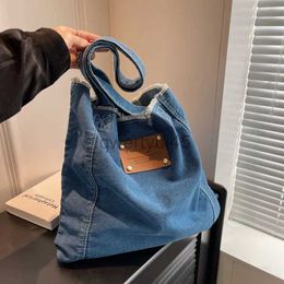 Shoulder Bags Women's large denim handbag Fashion 2023 designer large capacity soul side pocket Women's travel bagqwertyui45