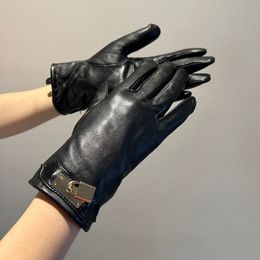 Designer Women Real Leather Gloves Touch Screen Waterproof Gloves Autumn Winter Soft Fleece Five Fingers Gloves