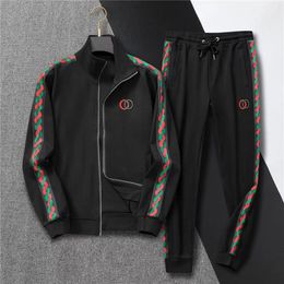 2024 New Model Mens Tracksuits Designer Mens Tracksuit Luxury Men Sweatsuits Long Sleeve Classic Fashion Pocket Running Casual Man Clothes Outfits Pants Jack