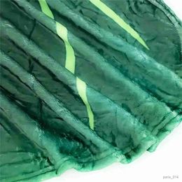 Blankets Green Leaf Shape Flannel Blanket Soft Cozy Blankets For Travel Sofa Bed Home Decor Birthday Gift For Kids Adults