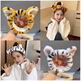 Makeup Brushes Turban Headband Tiger Wash Face Hair Holder Hairbands Soft Warm Coral Fleece Bow Animal Ears For Women Girls 1pcs