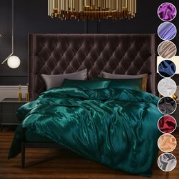 Bedding sets Luxury Duvet Cover King Size Bed Linens Soft Cozy Polyester Satin Smooth Single Double Sets No Sheet For Adults Bedroom 231023