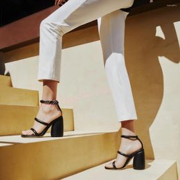 Kayışlar yuvarlak yüksek sandalet topuklu ayak parmağı katı tokalar açık kayış tasarımcısı kadınlar seksi ayakkabı tarzı yaz partisi deri 410 864