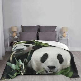 Blankets Panda Animal Blanket Lightweight Breathable Anti-pilling Flannel Blankets for Durable Long-Lasting Travel