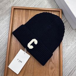 luxury Knitted Hat Men Women Winter beanie Caps Casual Bonnet Thick Knit Classic Sport Solid Colour Unisex Warm Hat good nice