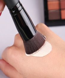 New Minerals Perfecting Face Brush Multipurpose Liquid Foundation Brush Premium Face Makeup Brush Face Foundation tool WQ3409868881