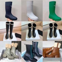 Stivali di gomma Stivali da pioggia da donna Stivali firmati Scarpe da acqua Stivale Welly impermeabile stile casual impermeabile al ginocchio NO431