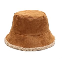 Wide Brim Hats Bucket Hats Reversible Faux Fur Bucket Hat Women Winter Lamb Wool Fleece Cap Corduroy Fisherman Hats Sunscreen Panama Caps 231024