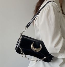 Small Design Women's Bag Moon Lock Buckle Shoulder Bag Black Underarm Bag Fashion Trend Crossbody Bag