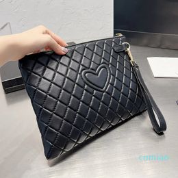 Womens Black Love Quilted Clutch Bags Designer Classic Lambskin Plaid Gold Hardware Zipper Large Capacity Wallet French Luxury Coin Purse Unisex Handbags 30x20CM