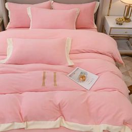 Besigner bedding sets Top thicken coral fleece Bedding Four-piece bed set Luxurious shaker flannel Bed sheets Contact us to view pictures of the product itself