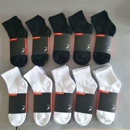 mens socks Women Men High Quality Cotton All-match classic Ankle Letter Breathable black and white mixing Football basketball Spor263S