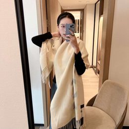 High Quality scarves for women Scarves Winter Men Women Luxury Scarves Big Size Cashmere Wool 100% Premium Silk Cashmere Colours Scarves Shawls Gift Scarf