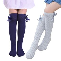 Calzini per bambini Calzini per ragazze Al ginocchio Bowknot scozzese per bambini Calzini causali elastici lunghi alti per bambini Bambina con fiocco solido Moda 3-12 anni 231025