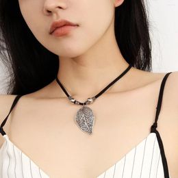 Pendant Necklaces Vintage Necklace For Women Ethnic Niche Design Black Rope Leaf Jewellery Accessories Gift