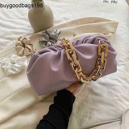 BottegassVenetas Bags Pouch Shangxin Womens Bag 2023 New Messenger Cloud Ins Net Red Same Underarm Have Logo