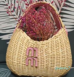 Luxury Rattan Basket Totes Bag Woman Designer Pine Cone Wicker Woven Handbags Women Summer Cute Beach Straw Bag