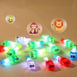 Brinquedos iluminados por led, projeção de luz de dedo, desenho animado, luz de projeção, padrão múltiplo, anéis luminosos de desenho animado