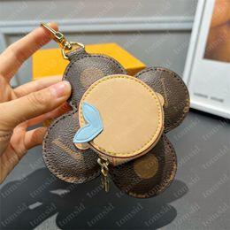 Unisex Fashion Designer Keychain Classic Flowers Leather Keyrings for Women Coin Pocket Llaveros Mens Bag Charm Keychains