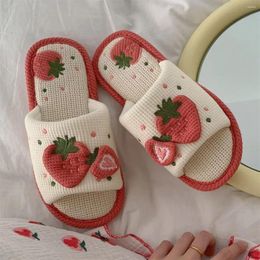 Slippers Sweet Strawberry Soft And Comfortable Lightweight Linen Women Shoes Heart Home Mute Cotton Flat