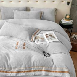 Light thicken grey coral fleece Bedding Four-piece bed set Besigner bedding sets Luxurious shaker flannel Bed sheets Contact us for more pictures ding s