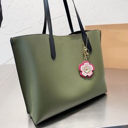 Women Shopping Bags Designer Bag Tote Handbag Green Shoulder Crossbody Bags Large Capacity Travel Totes Classic Solid Colour Purse Leather Backpack