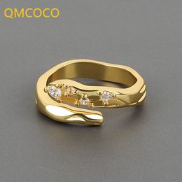 Band Rings QMCOCO Style Silver Colour Twisted Zircon Geometric For Women Simple Tredny Elegance Party Fine Jewellery Gifts 231025