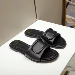 top quality luxury slipper designer slide for women vlogo signature hard comfort sandal grainy cowhide man shoe accessory classic outside lady