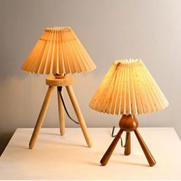 Table Lamps LED Wooden Italy Bedside Tripod Vintage Night Lights Lampshade For Bedroom Living Room E27 Socket