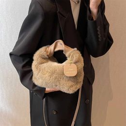 Women Faux Fur Handbags Lady Messenger Trendy Designer Shoulder Bags Crossbody Handbag with Bag Zipper Plush 220923