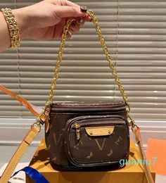 Fanny pack designer bag luxury belt bag leather material fanny pack chain design waist bag