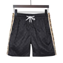 Mens Shorts Summer Designers Casual Sports 2021 Fashion Quick Drying Men Beach Pants Black and White Asian Size M-3XL#221715