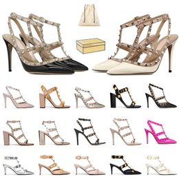 Designer Mode High Heels Damen Kleid Schuhe Sandalen Damen Absatz Leder Gold Plateau Nieten Spikes Peep-Toes Party DHgate Hochzeitsschuhe mit Boxgröße 35-42