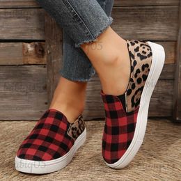 Dress Shoes Flats Women Vulcanized Shoes 2023 Autumn Trend Leopard Print Stitching Size35-43 Casual Canvas Comfortable Soft Sole Skate Shoe T231025