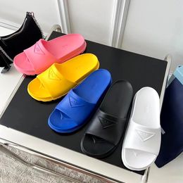 Rubber designer woman Slippers luxury Embossed triangle man fuzzy slipper pool black Shoes slide Soft Massage Summer Beach Outdoor Cool Sandals