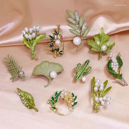 Brooches Fashion Brand Design Pearl Rhinestone Flower Brooch Green Plant Leaf Metal Pin For Women Vintage Accessories Jewellery Gifts
