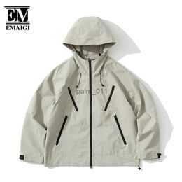 Men's Jackets Outdoor Waterproof Loose Hooded Jacket Men Cityboy Streetwear Fashion Oversize Casual Cargo Jacket Plus Size Coat Brand Clothes YQ231025