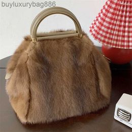 Autumn Winter Trendy Warm Autumn and Winter New Product Fur Bag Women's Mink Hair Styled Handbag Trapezoidal Hand Loop Real Fur Women's Bag Large Capacity Y488T