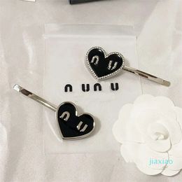 Luxury Hairpins Designer Hair Accessories Stamp Black White Headwear Women Brand Simple Design Headband Leisure Hairclips Fashion Hair Clips Elegant