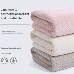 High quality pineapple check solid color skin friendly absorbent breathable bath towel