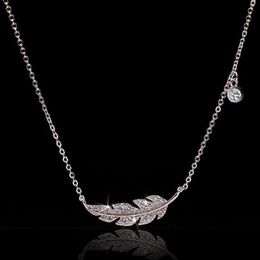 Ins Top Sell Feather Pendant Simple Fashion Jewelry 925 Sterling Silver Pave White Sapphire CZ Diamond Gemstones Party Women Weddi209C