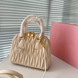 tote bag Square Fashion Miui Shoulder Bags Matelasse Bowling Bag Womens Luxury Handbags Cross Bodys Cosmetic Bag Mens Designer Genuine Leather Clutch Travel Bags