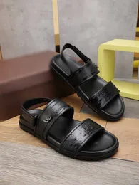 Top fashion men sandals silver letter buckle 2023 black luxury flat beach designer mens casual sandal