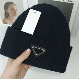 Luxury Knitted Hat Designer Beanie Cap Mens Fitted Hats Unisex Cashmere Letters Casual Skull Caps Outdoor Fashion 15 Colors28